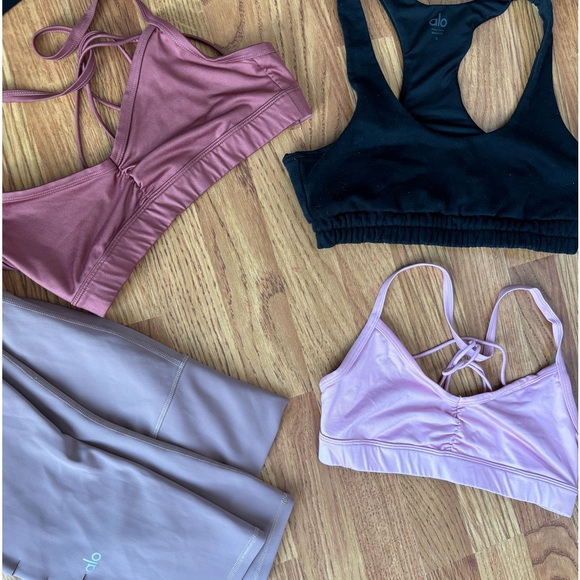 Luxe ALO Yoga bras and leggings bundle - Picture 5 of 11